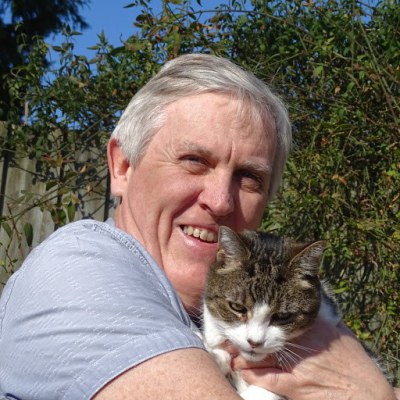 Milton Keynes cat sitter Mike Howells